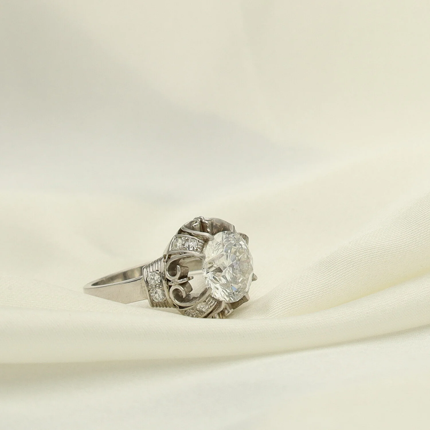 Anillo de Compromiso Platino con Diamante